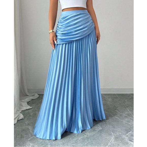 Classic Baby Blue Stretchy Waist Pleated Maxi Skirt - Picture 3 of 5